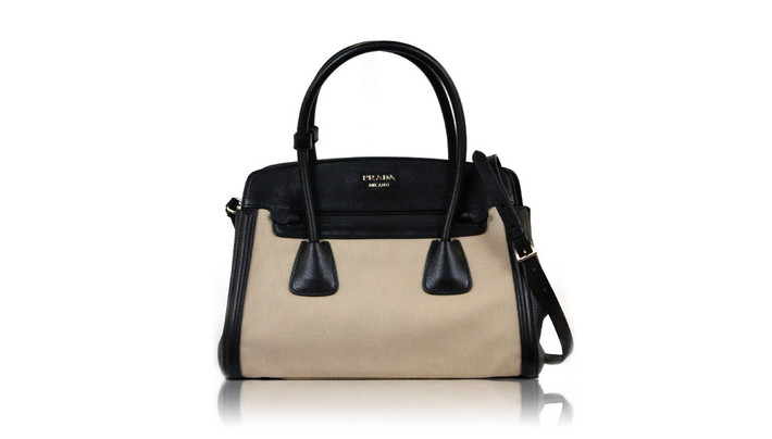 デートショッピングドライブ黒ベージュバイカラー