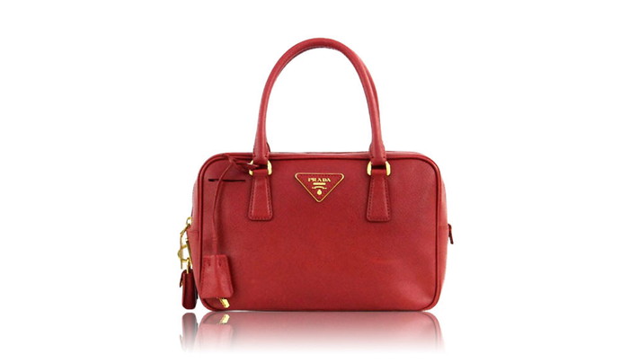 デート赤スクエアバッグ