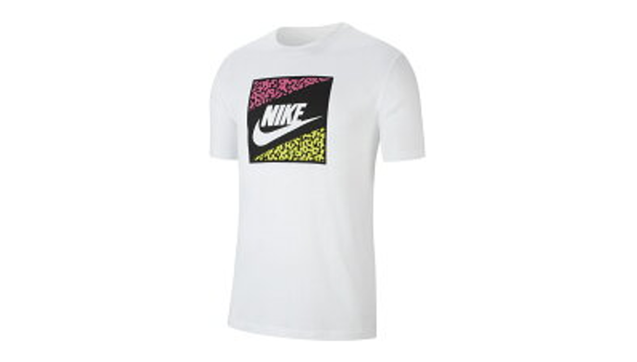 NIKEのおすすめメンズTシャツ10選！デザインも着心地も欲張りたい 